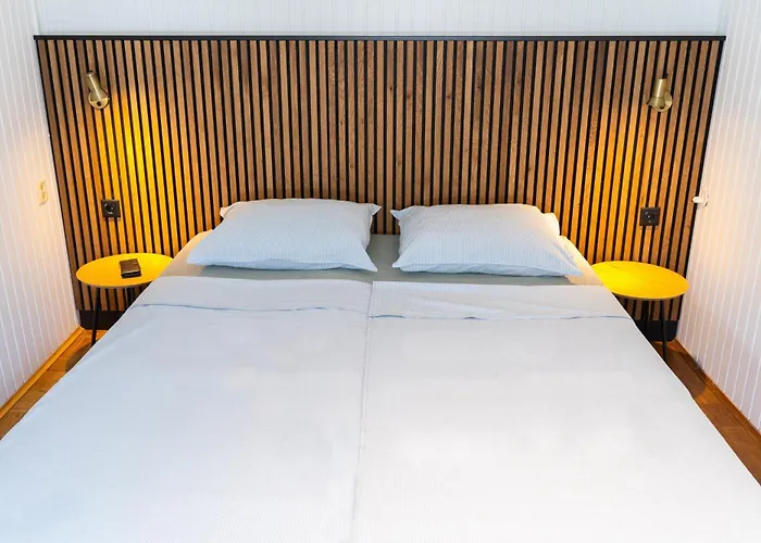 Holiday park 'hoeve De Witte Olifant' *