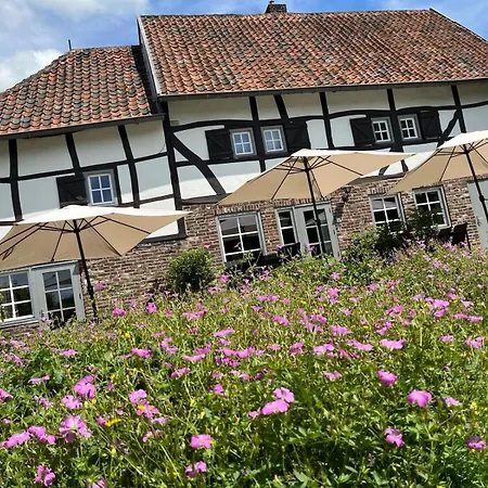 'hoeve De Witte Olifant' Holiday park Noorbeek